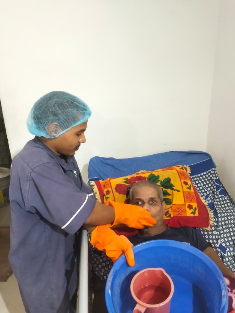 Helping a parent with dementia settle into a daily routine